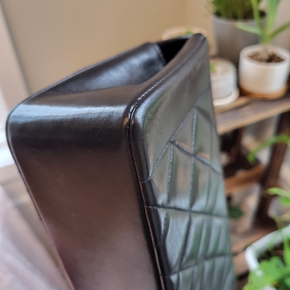 CHANEL Quilted Small Single Flap Black - Picture 9 of 16